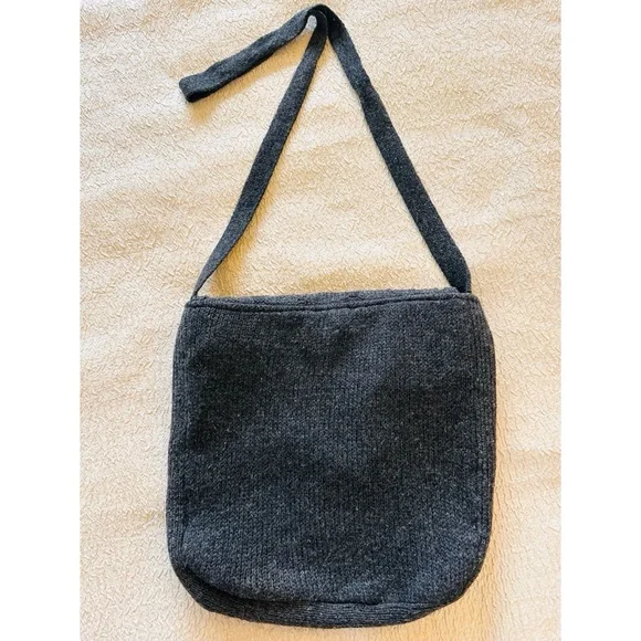 Vintage Y2K Charcoal Gray Cozy Wool Knit Purse Crossbody Bag with Front Flap - Picture 5 of 7